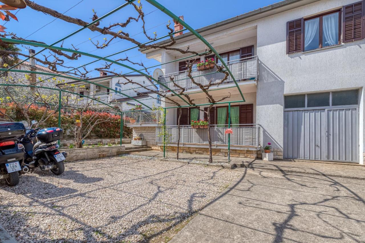 Apartment Mirijana Tar-Vabriga エクステリア 写真